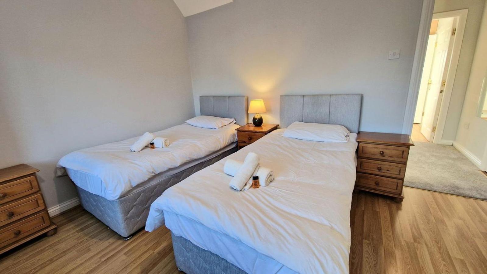 Cosy 3 Bedroom All Ensuites Голуэй Экстерьер фото